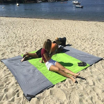 Lightweight Sandless Beach Mat